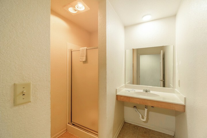 Room 14 of 70