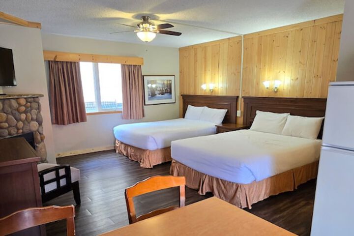 Aspen Village Inn