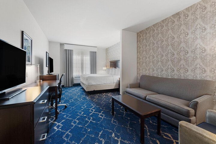 Best Western Plus New Richmond Inn & Suites