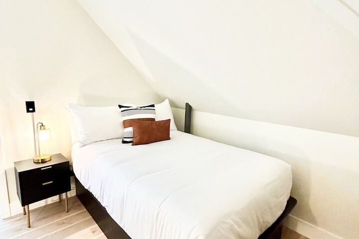 Room 46 of 131
