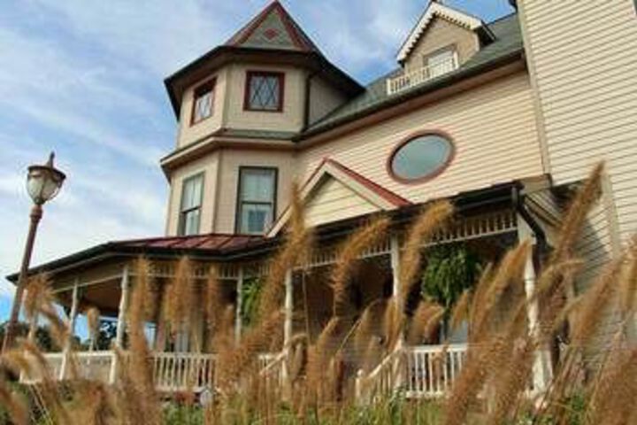 The Hurst House Bed and Breakfast