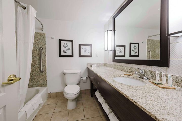 Country Inn & Suites by Radisson Lake George (Queensbury), NY