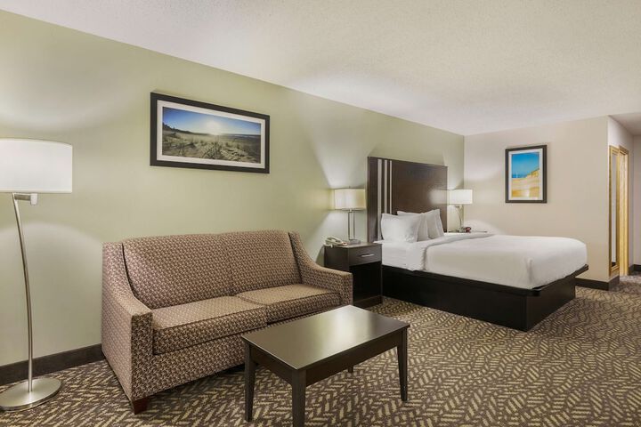 Room 21 of 34