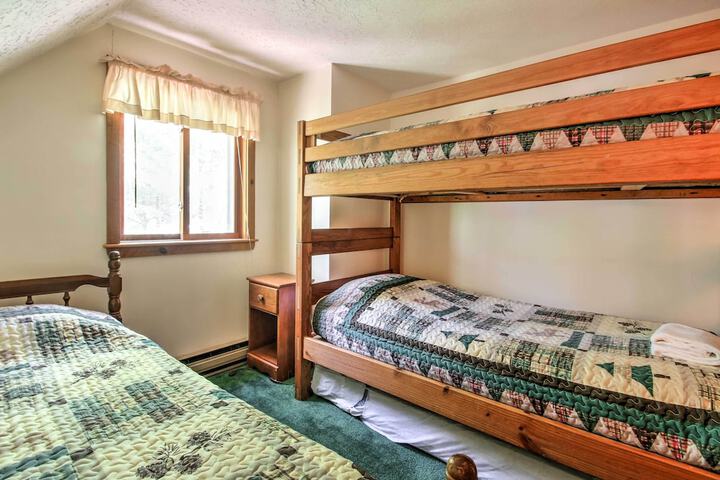 Cozy Bartlett Townhome 3 Mi to Attitash Mountain