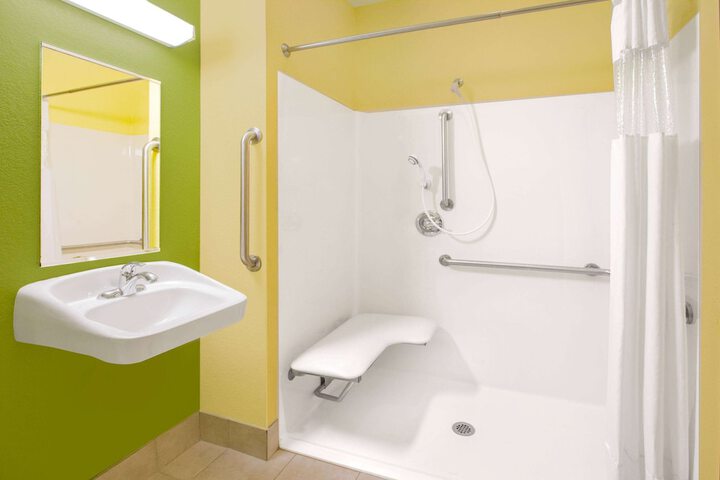 Room 15 of 26
