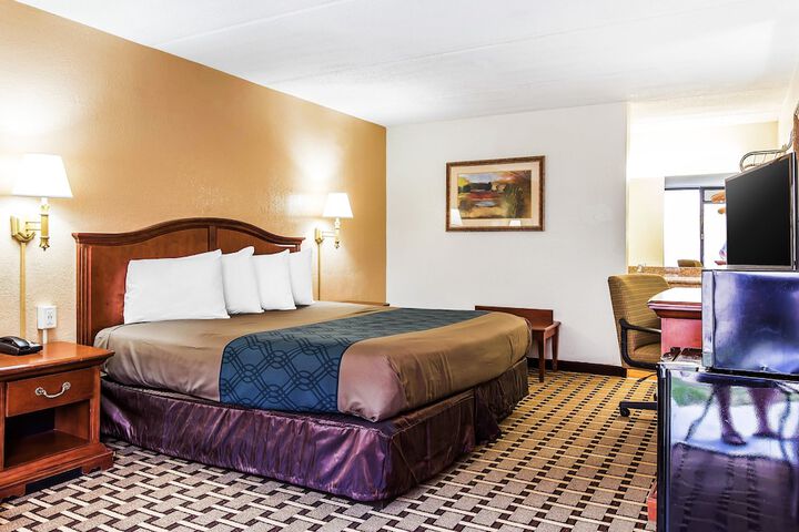 Room 14 of 24