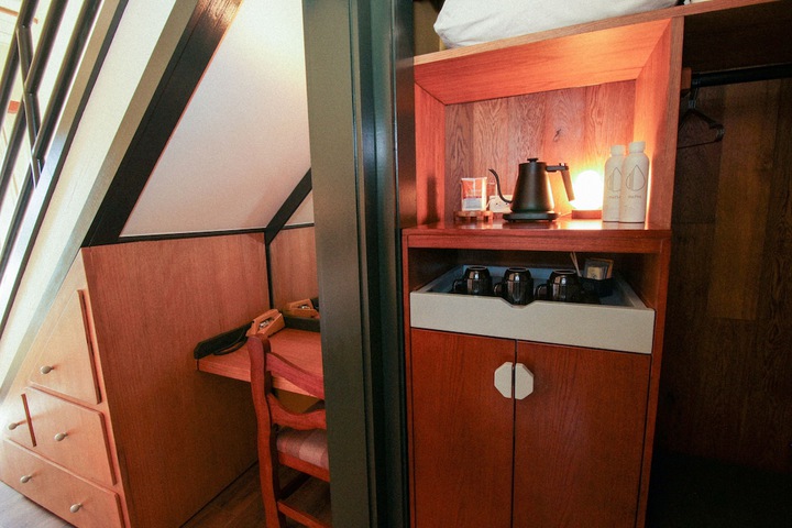 Room 46 of 64