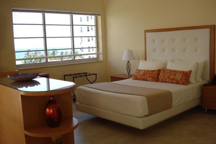 Room 116 of 128