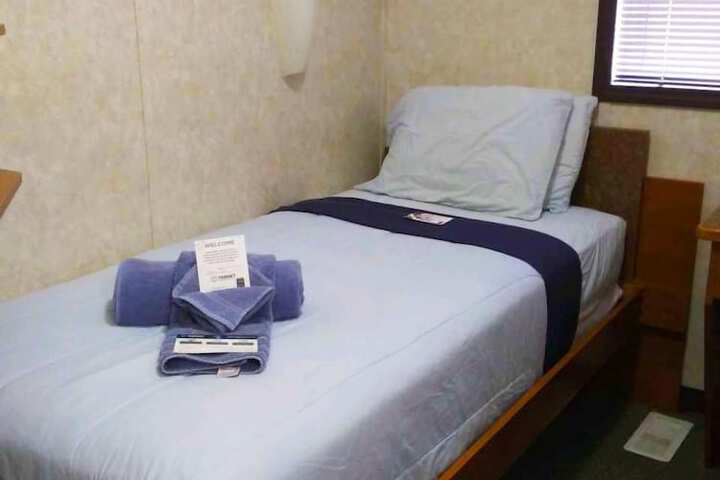 Room 7 of 33
