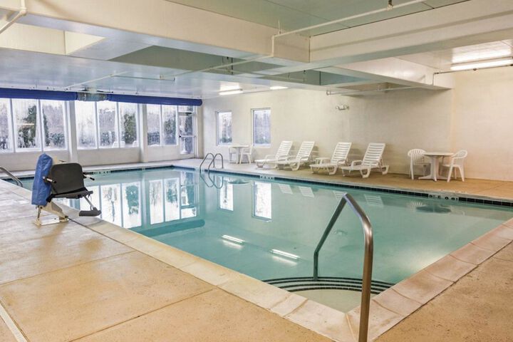 Pool 4 of 35