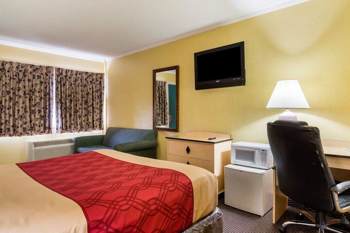 Room 29 of 37