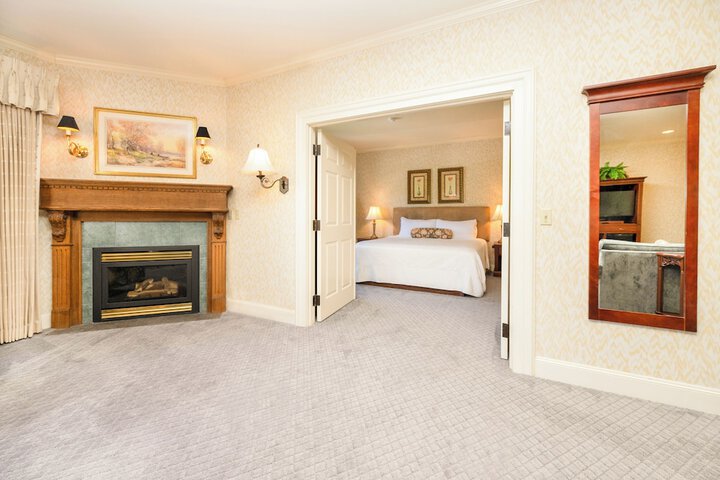 Room 73 of 91