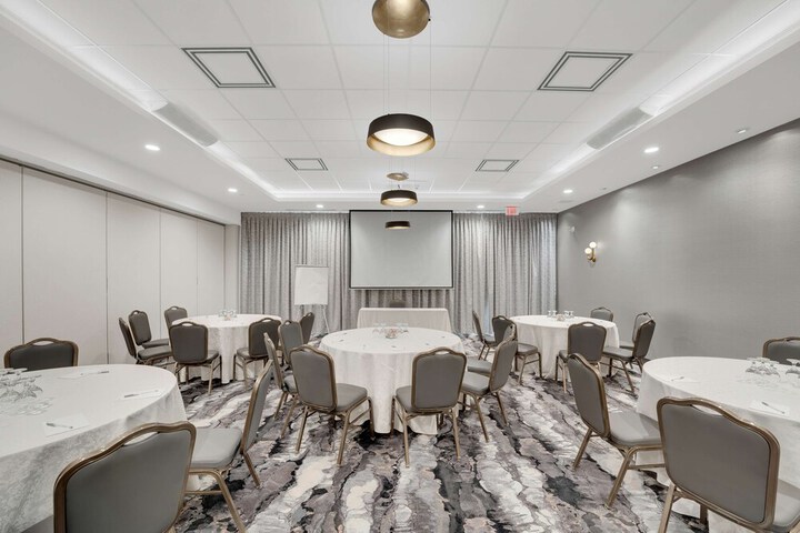 Hilton Garden Inn Toronto / Brampton