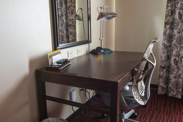 Room 7 of 16