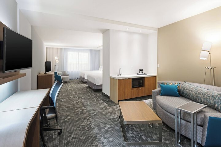 Room 22 of 35