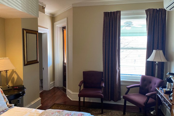 Room 28 of 92