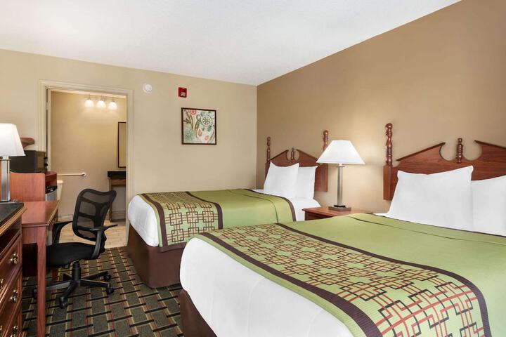 Room 21 of 47