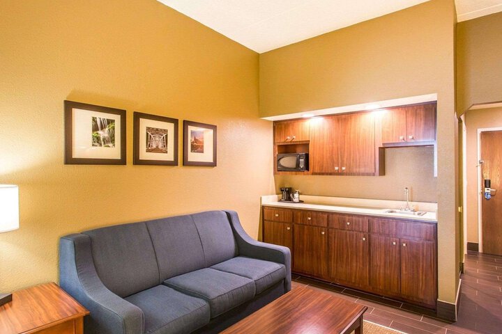 Comfort Suites Cookeville