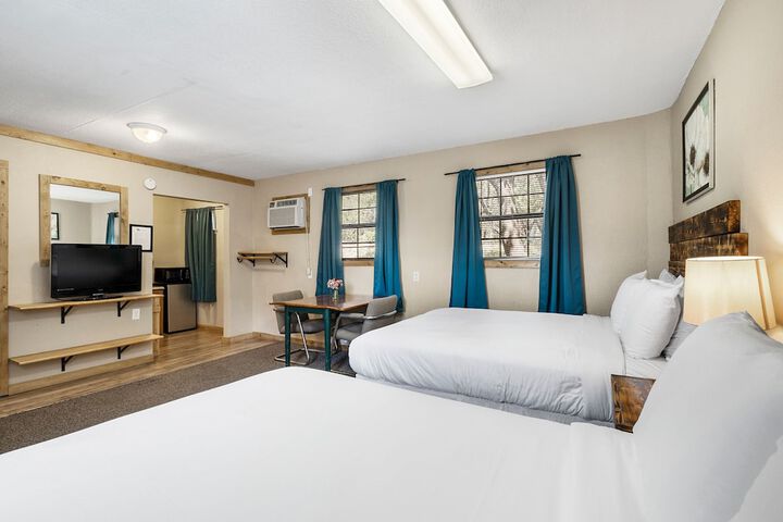 The Claire Hotel