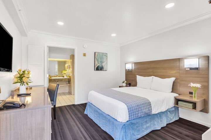 Room 25 of 61