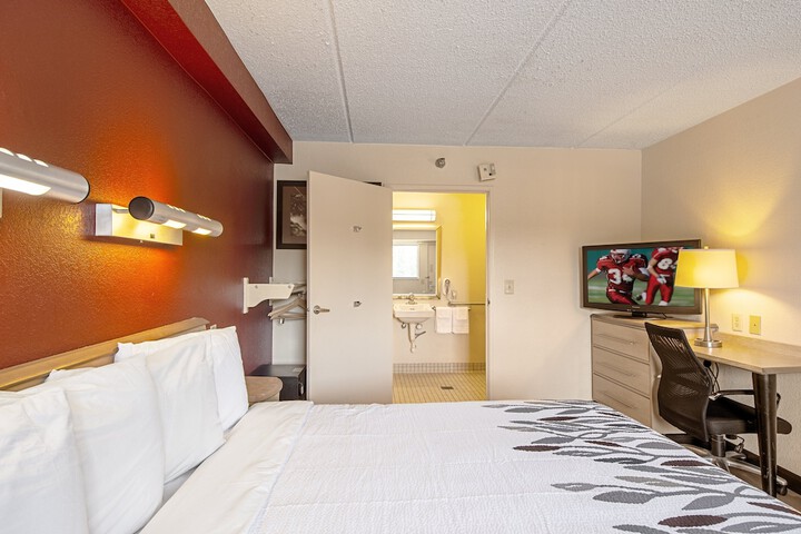 Red Roof Inn Johnson City
