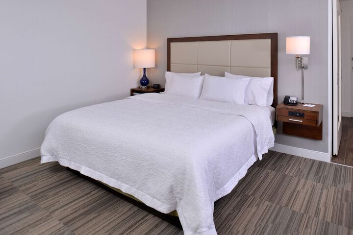 Room 34 of 64