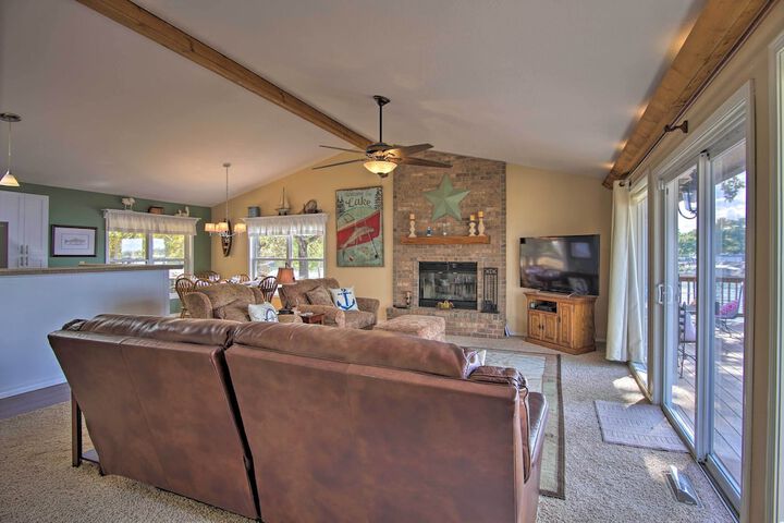 Lakefront Home w / Shared Boat Ramp in Grove!