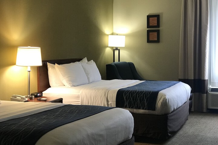 Room 10 of 34