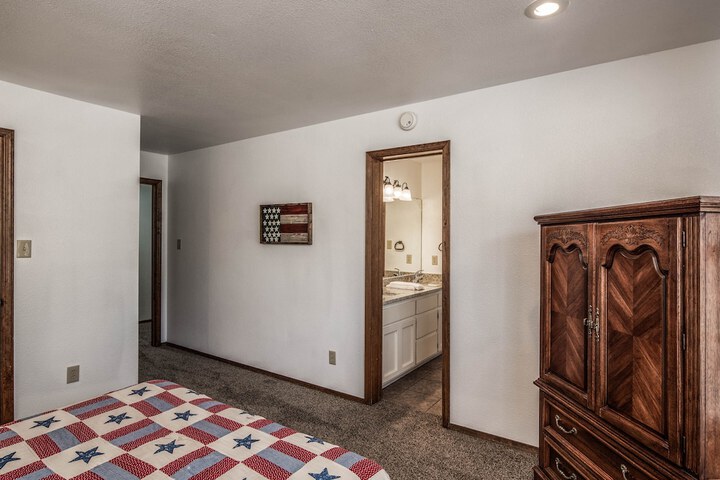 Room 14 of 26