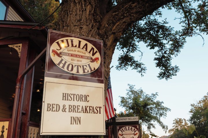 Hotel 2 of 48