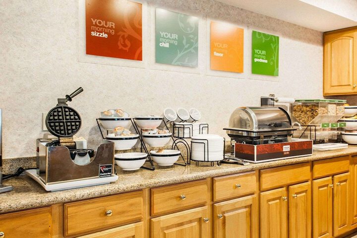 Breakfast/Coffee Service 26 of 31