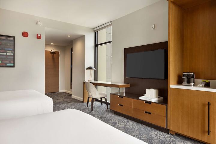 Room 40 of 66