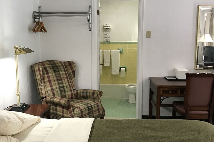 Room 54 of 111
