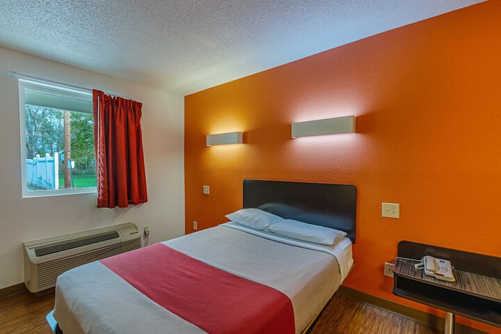 Room 19 of 30