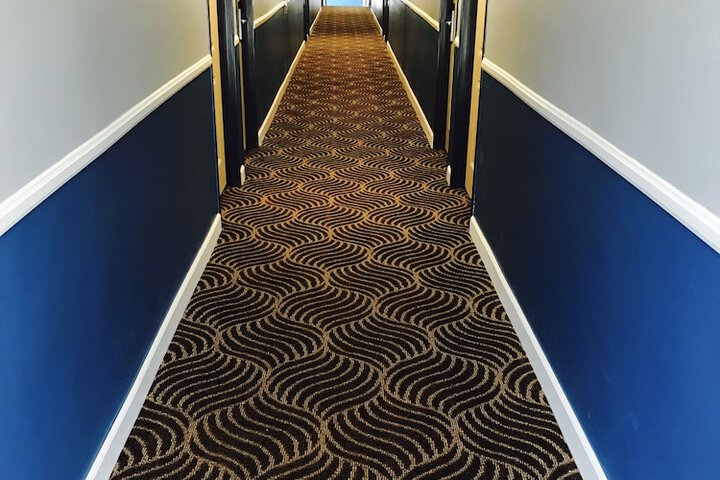 Ballroom/Hall 28 of 29
