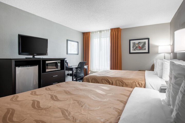 Quality Inn & Suites Brownsburg - Indianapolis West