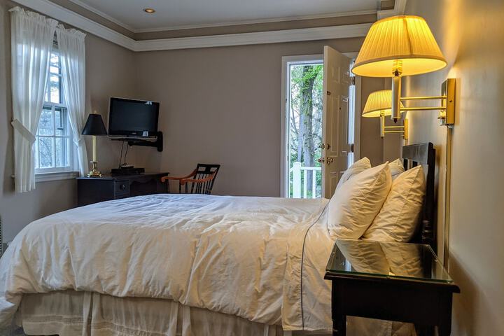 Room 203 of 239