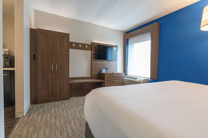 Room 14 of 55
