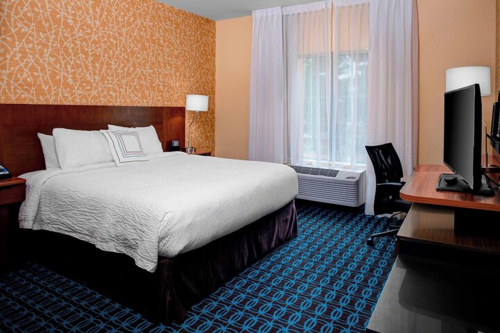 Room 10 of 20