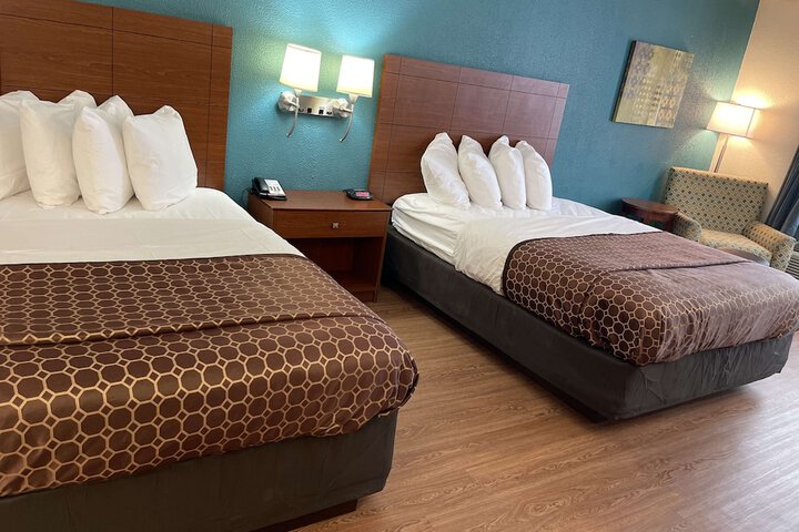 Room 13 of 19