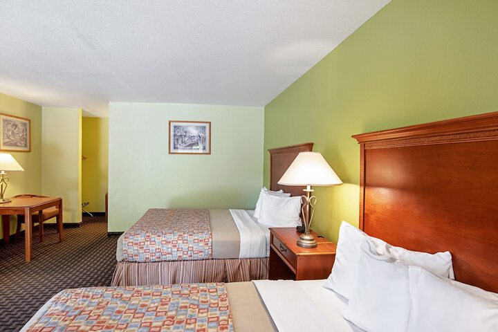 Room 14 of 30