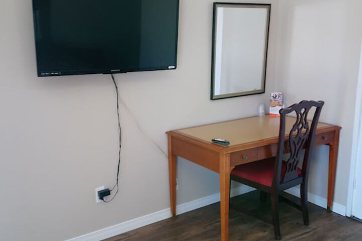 Room 21 of 57
