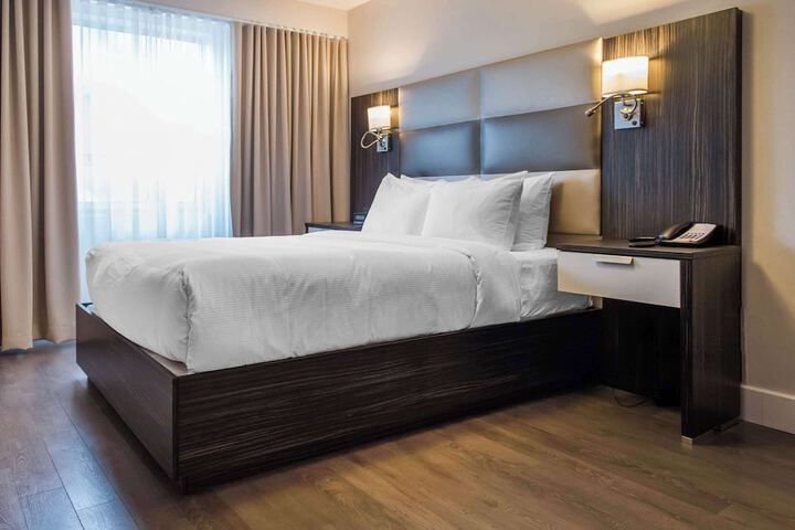 Room 32 of 36