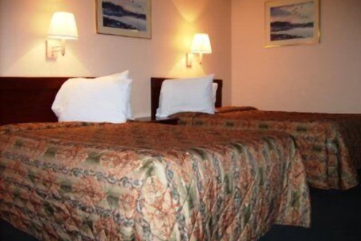 Room 7 of 15