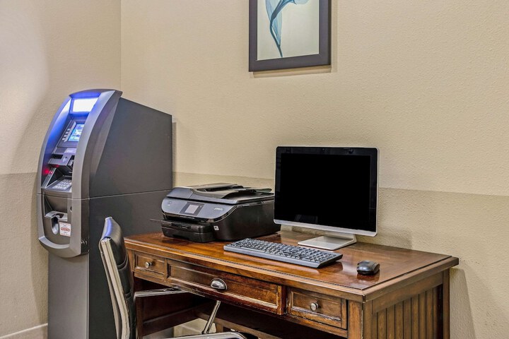 La Quinta Inn & Suites by Wyndham Corpus Christi Northwest
