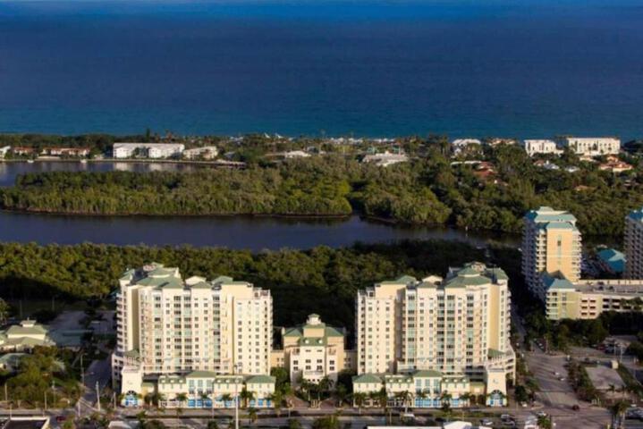 Tropical Coastal Resort Boynton Beach