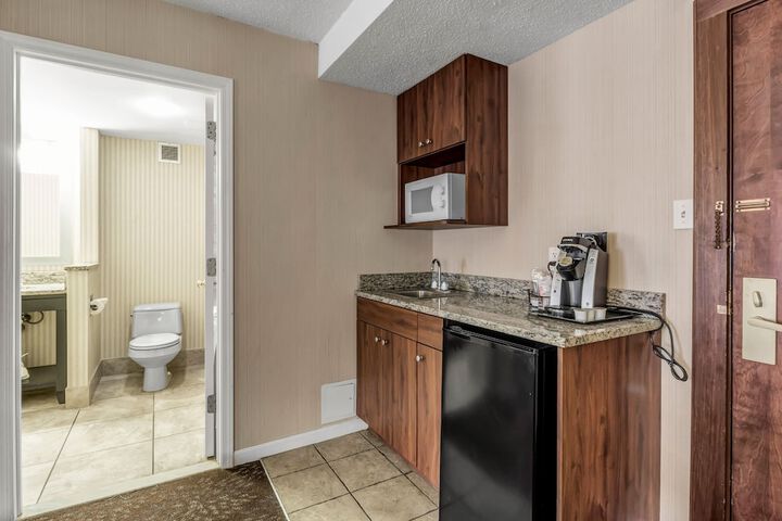 Room 11 of 39