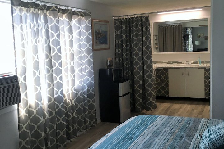 Room 90 of 182