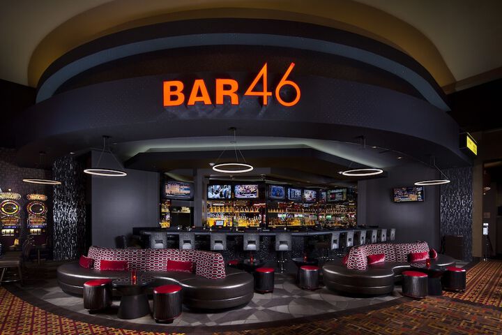 Lounge 46 of 66