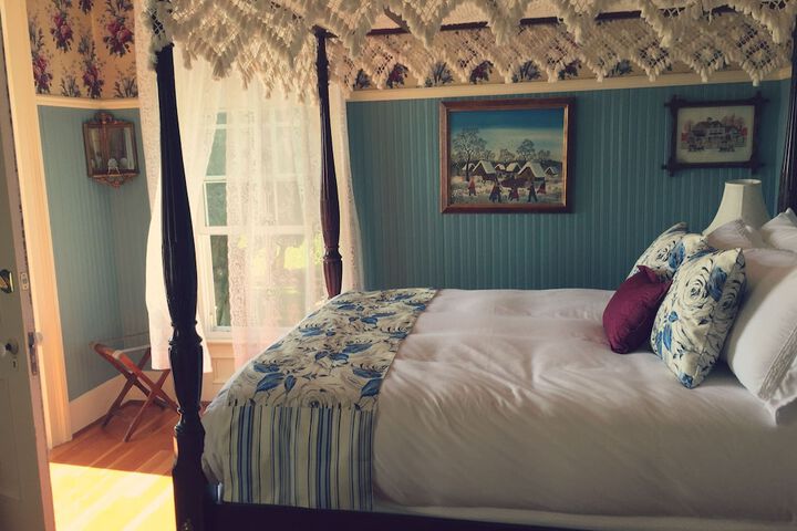 Room 34 of 40